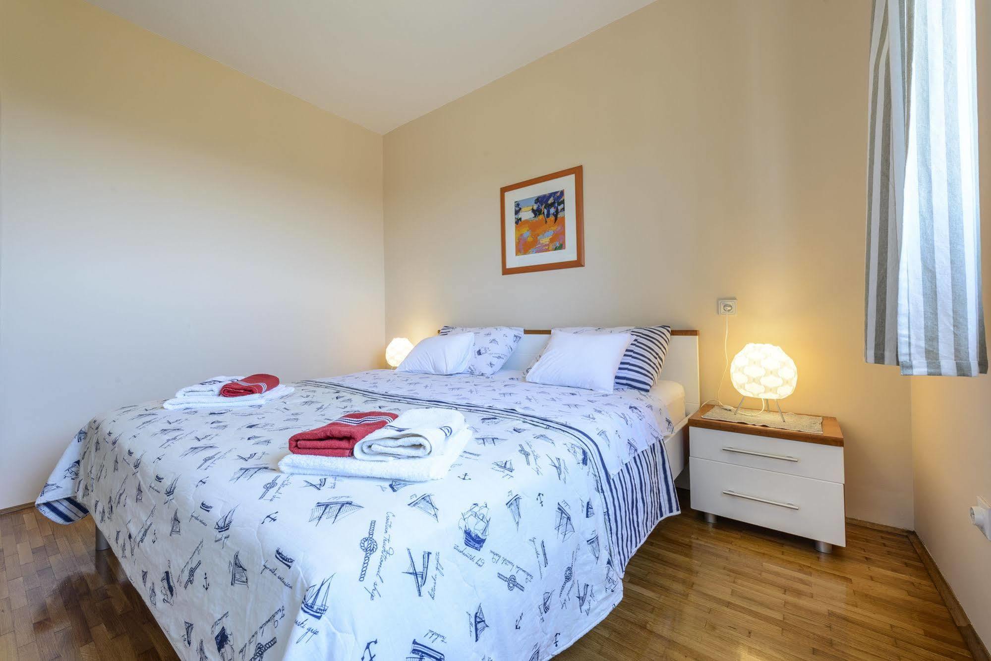 Готель Duplex Maria Di, Free Parking, Sea View Дубровник Екстер'єр фото
